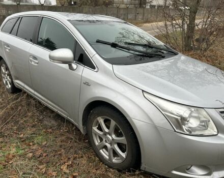 Серый Тойота Авенсис, объемом двигателя 2.2 л и пробегом 258 тыс. км за 7000 $, фото 1 на Automoto.ua