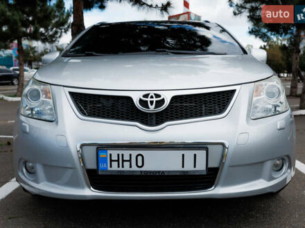 Серый Тойота Авенсис, объемом двигателя 2.2 л и пробегом 209 тыс. км за 9500 $, фото 1 на Automoto.ua
