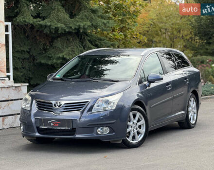 Сірий Тойота Авенсіс, об'ємом двигуна 1.8 л та пробігом 223 тис. км за 8900 $, фото 1 на Automoto.ua