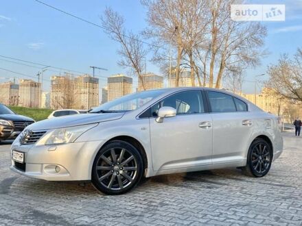 Тойота Авенсіс 2009 у Києві на Automoto.ua Сірий Тойота Авенсіс, об'ємом двигуна 2.23 л та пробігом 179 тис. км за 10777 $, фото 1 на Automoto.ua