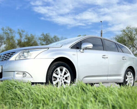 Серый Тойота Авенсис, объемом двигателя 2.2 л и пробегом 273 тыс. км за 8300 $, фото 1 на Automoto.ua