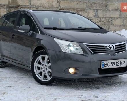 Серый Тойота Авенсис, объемом двигателя 2 л и пробегом 241 тыс. км за 7500 $, фото 1 на Automoto.ua