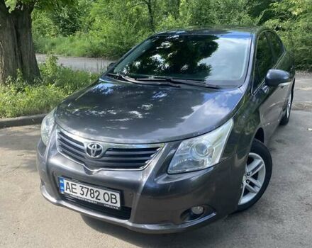 Сірий Тойота Авенсіс, об'ємом двигуна 1.8 л та пробігом 190 тис. км за 9500 $, фото 1 на Automoto.ua