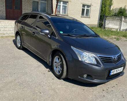Серый Тойота Авенсис, объемом двигателя 2 л и пробегом 273 тыс. км за 8500 $, фото 1 на Automoto.ua