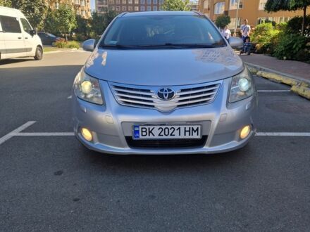 Серый Тойота Авенсис, объемом двигателя 2 л и пробегом 267 тыс. км за 6650 $, фото 1 на Automoto.ua