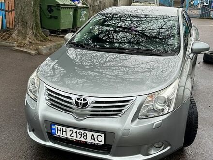 Серый Тойота Авенсис, объемом двигателя 2 л и пробегом 198 тыс. км за 9200 $, фото 1 на Automoto.ua
