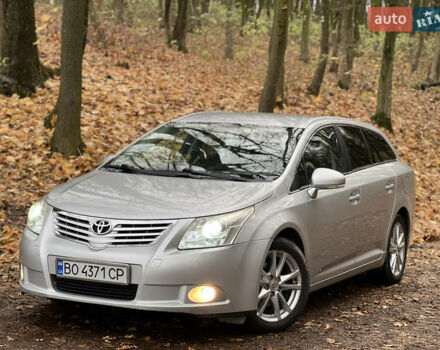 Серый Тойота Авенсис, объемом двигателя 2 л и пробегом 250 тыс. км за 6999 $, фото 1 на Automoto.ua