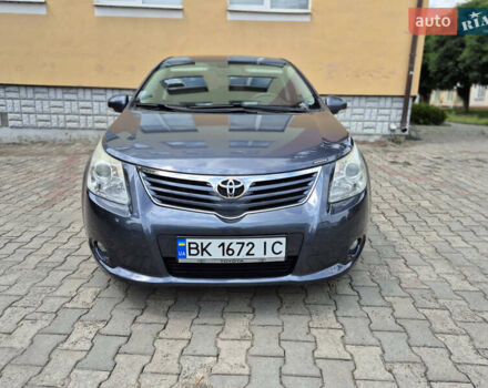 Серый Тойота Авенсис, объемом двигателя 2 л и пробегом 214 тыс. км за 8800 $, фото 1 на Automoto.ua