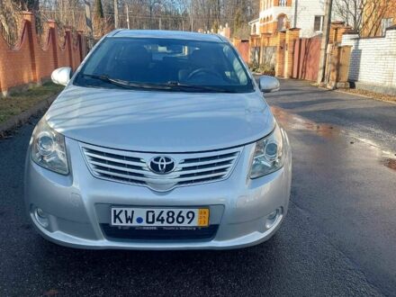 Серый Тойота Авенсис, объемом двигателя 2 л и пробегом 196 тыс. км за 8600 $, фото 1 на Automoto.ua