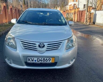 Серый Тойота Авенсис, объемом двигателя 2 л и пробегом 196 тыс. км за 8600 $, фото 1 на Automoto.ua