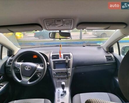 Серый Тойота Авенсис, объемом двигателя 2.2 л и пробегом 189 тыс. км за 8300 $, фото 1 на Automoto.ua