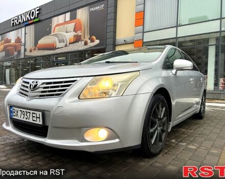 Серый Тойота Авенсис, объемом двигателя 2.2 л и пробегом 233 тыс. км за 8500 $, фото 1 на Automoto.ua