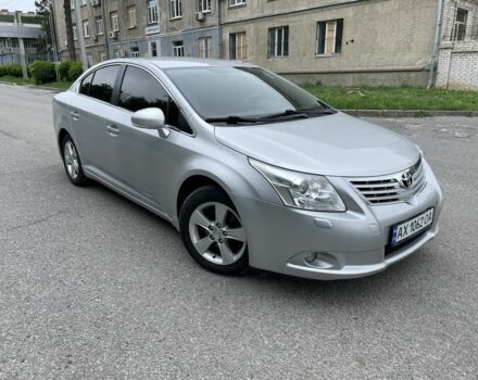 Сірий Тойота Авенсіс, об'ємом двигуна 0.18 л та пробігом 240 тис. км за 8000 $, фото 1 на Automoto.ua