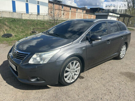 Сірий Тойота Авенсіс, об'ємом двигуна 2.23 л та пробігом 259 тис. км за 11200 $, фото 1 на Automoto.ua