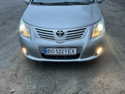 Сірий Тойота Авенсіс, об'ємом двигуна 1.8 л та пробігом 188 тис. км за 8900 $, фото 1 на Automoto.ua