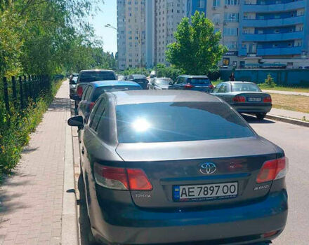 Серый Тойота Авенсис, объемом двигателя 1.8 л и пробегом 267 тыс. км за 8500 $, фото 1 на Automoto.ua