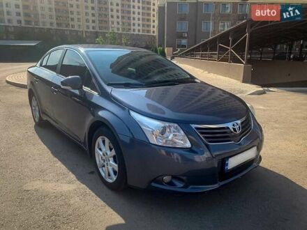 Тойота Авенсіс 2011 у Одесі на Automoto.ua Сірий Тойота Авенсіс, об'ємом двигуна 2 л та пробігом 162 тис. км за 11500 $, фото 1 на Automoto.ua