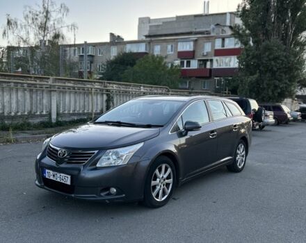 Сірий Тойота Авенсіс, об'ємом двигуна 2 л та пробігом 259 тис. км за 3750 $, фото 1 на Automoto.ua