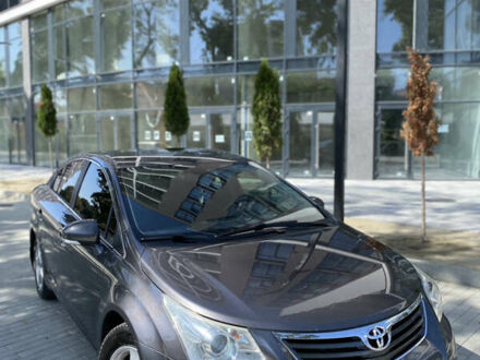 Тойота Авенсіс 2011 у Ужгороді на Automoto.ua Сірий Тойота Авенсіс, об'ємом двигуна 1.8 л та пробігом 155 тис. км за 10000 $, фото 1 на Automoto.ua