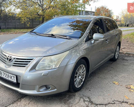 Серый Тойота Авенсис, объемом двигателя 2 л и пробегом 315 тыс. км за 10500 $, фото 1 на Automoto.ua
