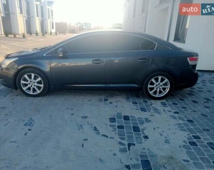 Сірий Тойота Авенсіс, об'ємом двигуна 2 л та пробігом 140 тис. км за 9300 $, фото 1 на Automoto.ua