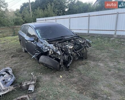 Серый Тойота Авенсис, объемом двигателя 2 л и пробегом 280 тыс. км за 1457 $, фото 1 на Automoto.ua