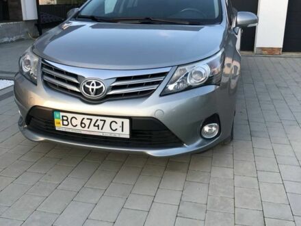 Серый Тойота Авенсис, объемом двигателя 1.8 л и пробегом 163 тыс. км за 10800 $, фото 1 на Automoto.ua