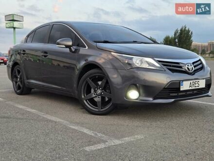 Серый Тойота Авенсис, объемом двигателя 1.8 л и пробегом 137 тыс. км за 11300 $, фото 1 на Automoto.ua