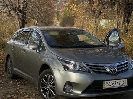 Тойота Авенсис 2012 в Самборе на Automoto.ua Серый Тойота Авенсис, объемом двигателя 1.8 л и пробегом 163 тыс. км за 10800 $, фото 1 на Automoto.ua