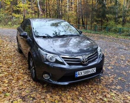 Серый Тойота Авенсис, объемом двигателя 1.8 л и пробегом 179 тыс. км за 12300 $, фото 1 на Automoto.ua