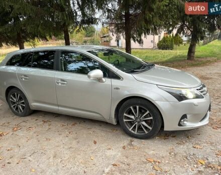 Сірий Тойота Авенсіс, об'ємом двигуна 2.2 л та пробігом 259 тис. км за 10500 $, фото 1 на Automoto.ua