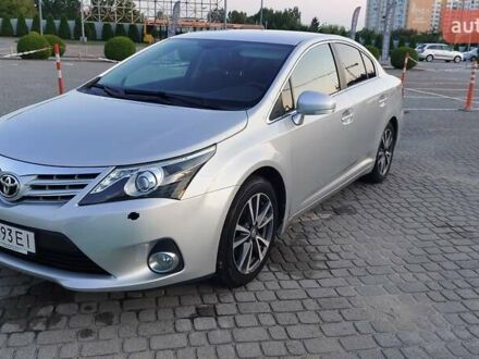 Сірий Тойота Авенсіс, об'ємом двигуна 2 л та пробігом 198 тис. км за 10800 $, фото 1 на Automoto.ua