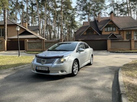 Серый Тойота Авенсис, объемом двигателя 1.8 л и пробегом 275 тыс. км за 8800 $, фото 1 на Automoto.ua