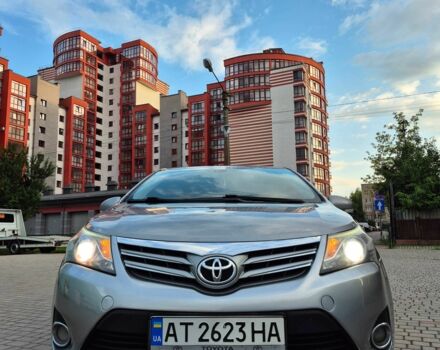 Серый Тойота Авенсис, объемом двигателя 1.8 л и пробегом 226 тыс. км за 8500 $, фото 1 на Automoto.ua