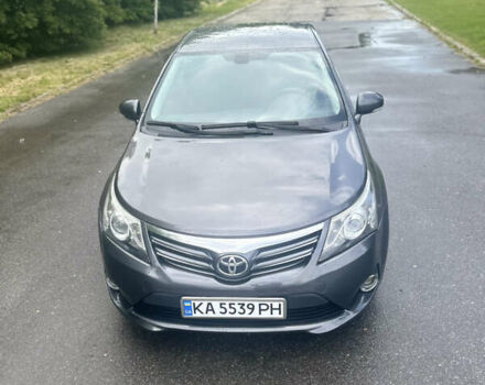 Серый Тойота Авенсис, объемом двигателя 1.8 л и пробегом 250 тыс. км за 9200 $, фото 1 на Automoto.ua