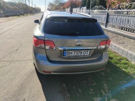 Серый Тойота Авенсис, объемом двигателя 2 л и пробегом 192 тыс. км за 10500 $, фото 1 на Automoto.ua