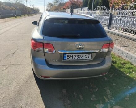 Серый Тойота Авенсис, объемом двигателя 2 л и пробегом 192 тыс. км за 10500 $, фото 1 на Automoto.ua