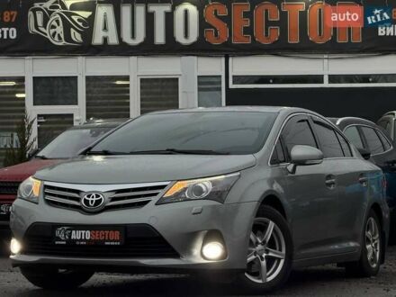 Серый Тойота Авенсис, объемом двигателя 1.8 л и пробегом 202 тыс. км за 12800 $, фото 1 на Automoto.ua