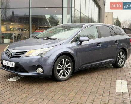 Серый Тойота Авенсис, объемом двигателя 2 л и пробегом 275 тыс. км за 11700 $, фото 1 на Automoto.ua