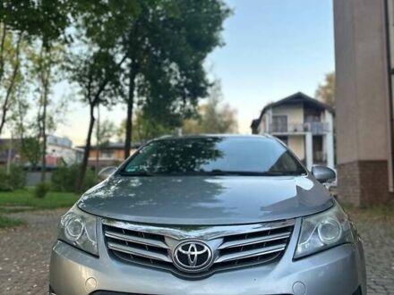 Тойота Авенсис 2014 в Львове на Automoto.ua Серый Тойота Авенсис, объемом двигателя 2.2 л и пробегом 175 тыс. км за 12000 $, фото 1 на Automoto.ua
