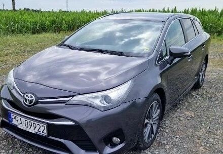 Тойота Авенсіс 2015 у Києві на Automoto.ua Сірий Тойота Авенсіс, об'ємом двигуна 2 л та пробігом 199 тис. км за 8500 $, фото 1 на Automoto.ua