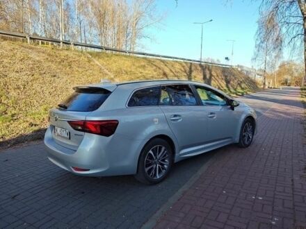 Сірий Тойота Авенсіс, об'ємом двигуна 1.8 л та пробігом 211 тис. км за 8200 $, фото 1 на Automoto.ua
