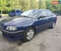 Синій Тойота Авенсіс, об'ємом двигуна 1.76 л та пробігом 345 тис. км за 2200 $, фото 1 на Automoto.ua