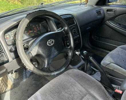 Синий Тойота Авенсис, объемом двигателя 1.59 л и пробегом 507 тыс. км за 3000 $, фото 6 на Automoto.ua