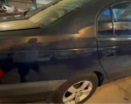 Синий Тойота Авенсис, объемом двигателя 1.7 л и пробегом 200 тыс. км за 2500 $, фото 2 на Automoto.ua