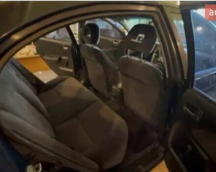 Синий Тойота Авенсис, объемом двигателя 1.8 л и пробегом 200 тыс. км за 2500 $, фото 5 на Automoto.ua