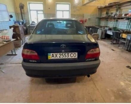 Синий Тойота Авенсис, объемом двигателя 1.7 л и пробегом 200 тыс. км за 2500 $, фото 1 на Automoto.ua