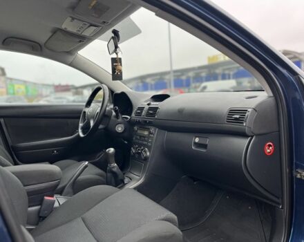 Синий Тойота Авенсис, объемом двигателя 1.8 л и пробегом 250 тыс. км за 4200 $, фото 15 на Automoto.ua