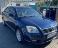 Синий Тойота Авенсис, объемом двигателя 1.8 л и пробегом 251 тыс. км за 5000 $, фото 1 на Automoto.ua