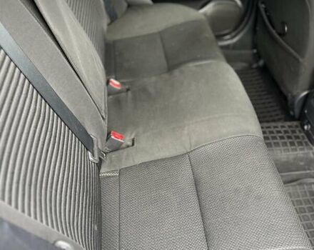 Синий Тойота Авенсис, объемом двигателя 1.8 л и пробегом 375 тыс. км за 6000 $, фото 18 на Automoto.ua